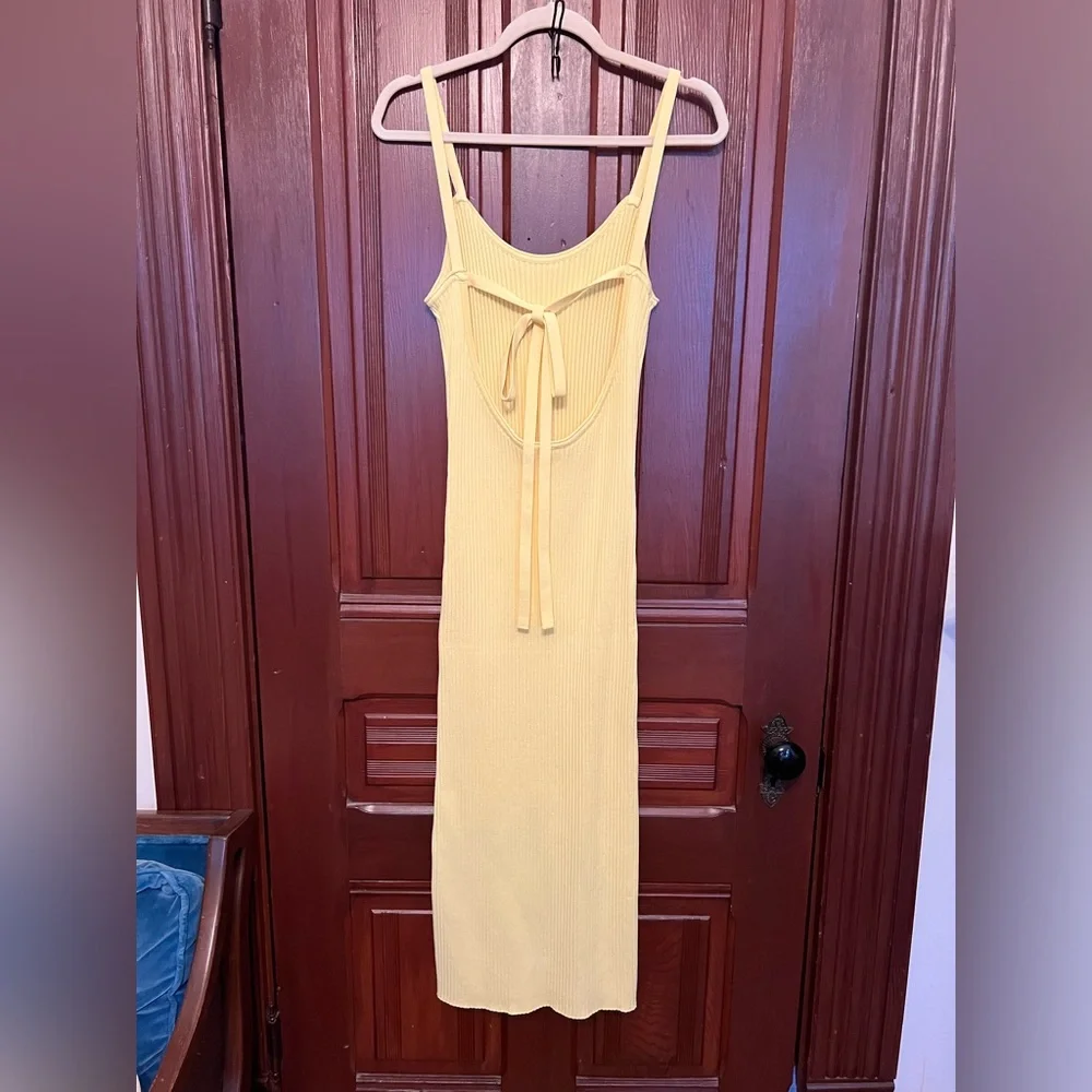 Zara butter yellow knitwear bodycon spaghetti strap midi dress. Backless. Medium - Picture 6 of 7